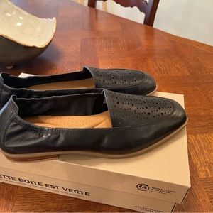 COPY - Clarks Sarafyna Sky Black leather flats size 9 1/2